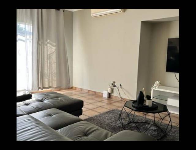 3 BEDROOM HOUSE FOR SALE IN VELD EN VLEI